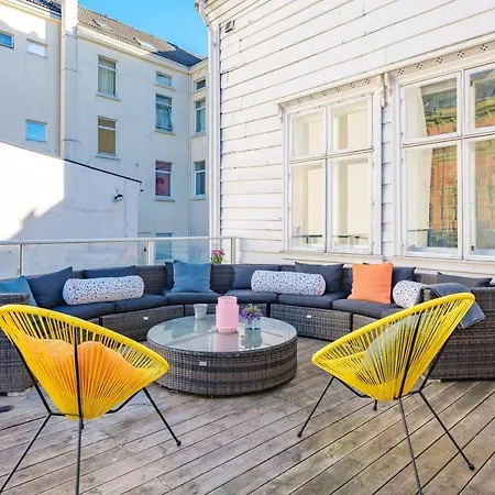 Apartment Private Large Double Next To Fish Market *